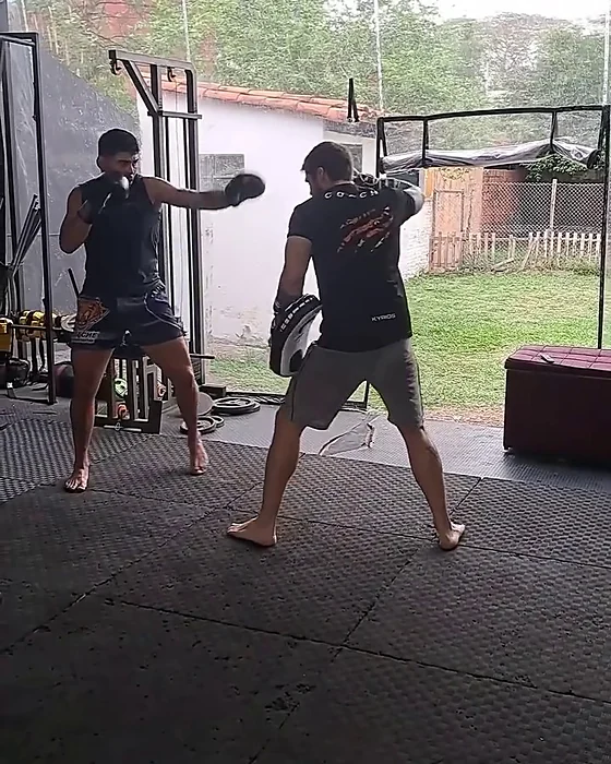 Muay thai en el Elizeche Training Center
